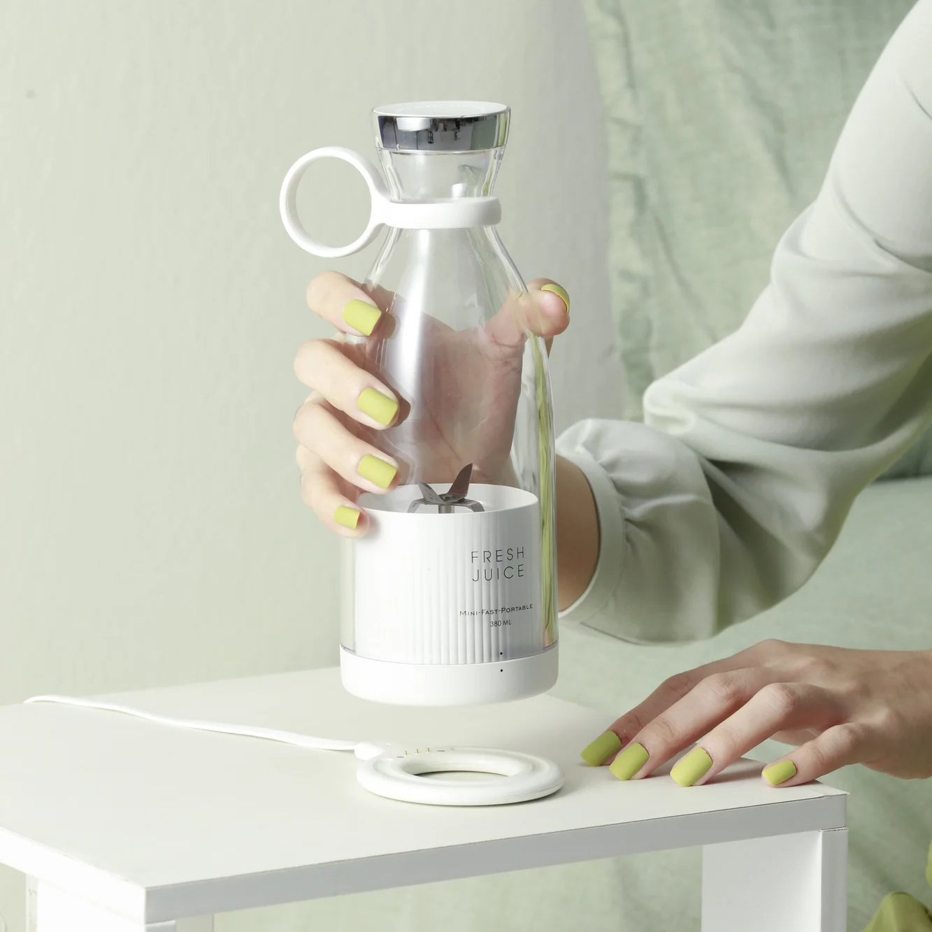 Portable Electric Juicer Blender