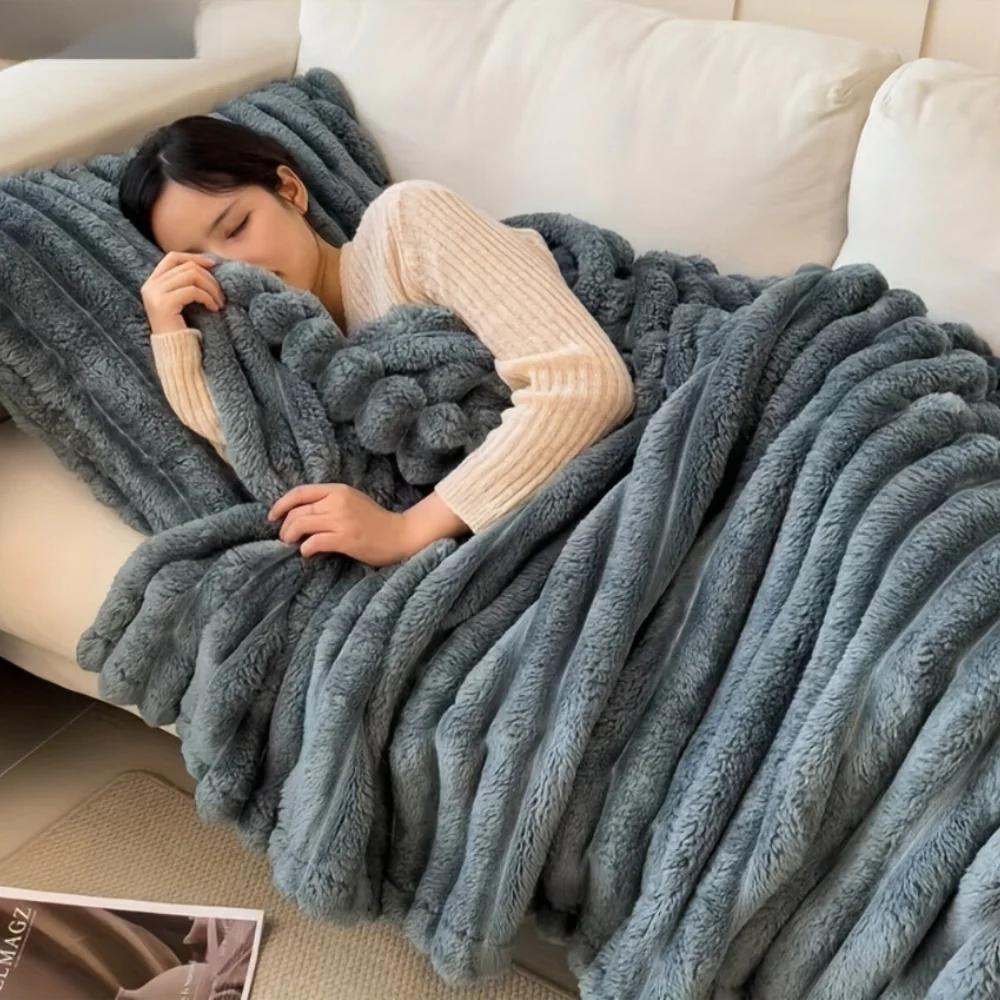 Thickened Wide Plush Striped Blanket - Fleece Blanket